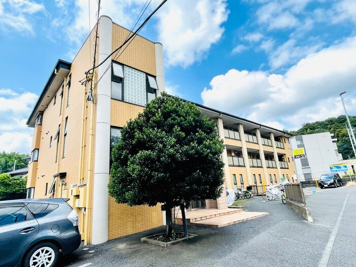 グランド・メゾン細山の物件外観写真