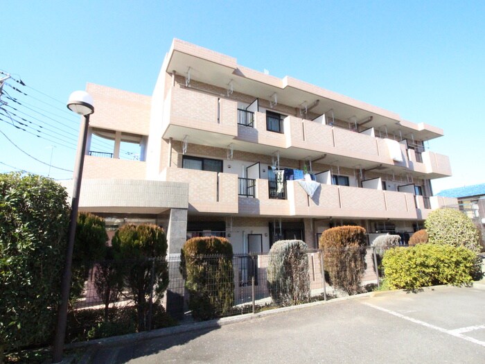 レフィナ－ドＥの物件外観写真