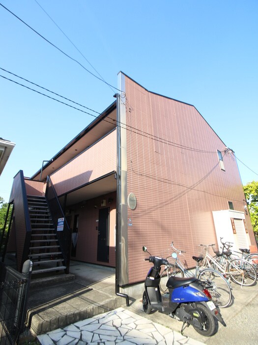 アンプルールブワ湘南の物件外観写真