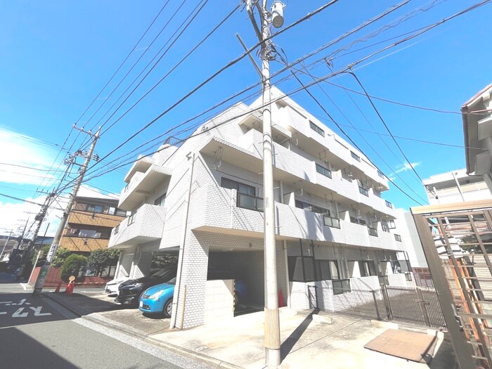 カーサマツダの物件外観写真