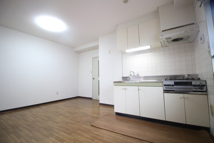 カーサマツダの物件内観写真