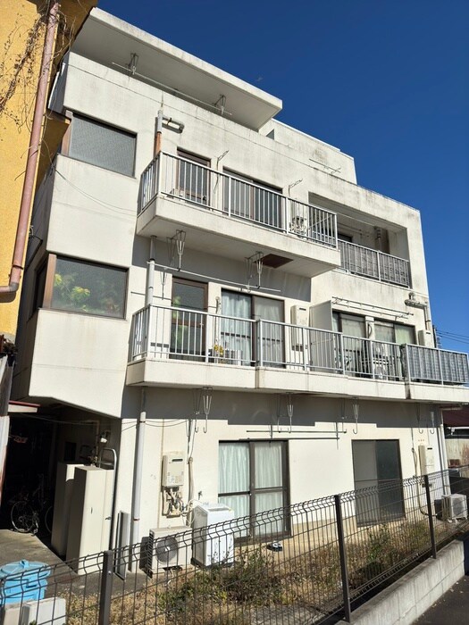 センチュリー三鷹の物件外観写真