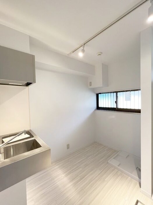 第8丸三マンションの物件内観写真