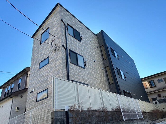 アザーレ・ソラ相武台の物件外観写真