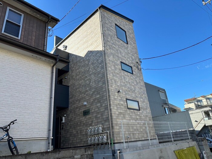 アザーレ・ソラ相武台の物件外観写真