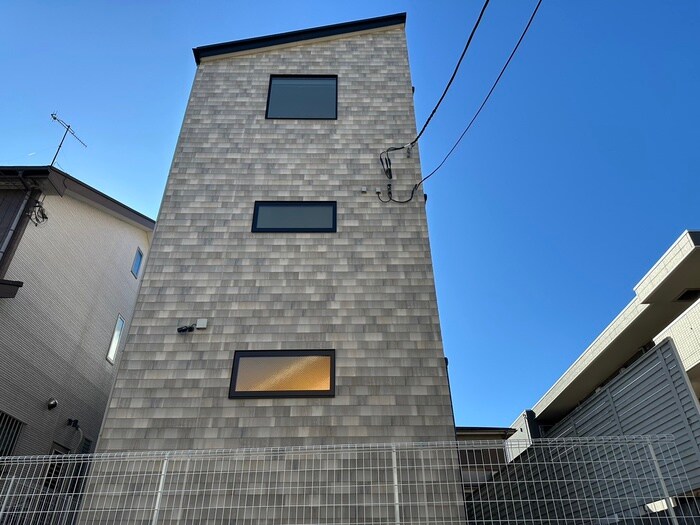 アザーレ・ソラ相武台の物件外観写真