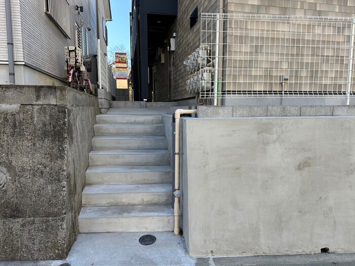 アザーレ・ソラ相武台の物件外観写真