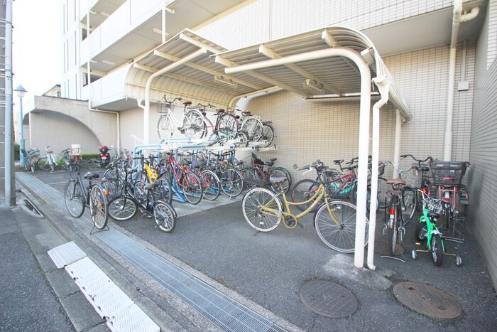 オーネストの物件外観写真