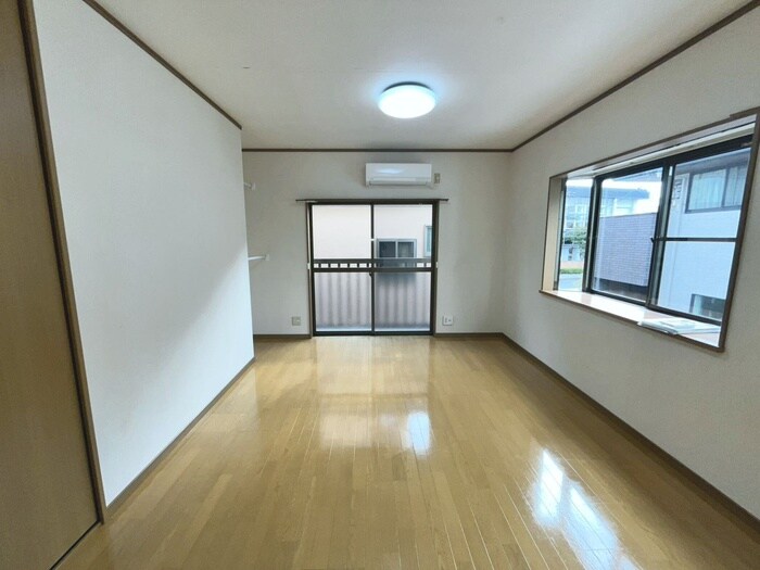 プチ・ラフォーレの物件内観写真