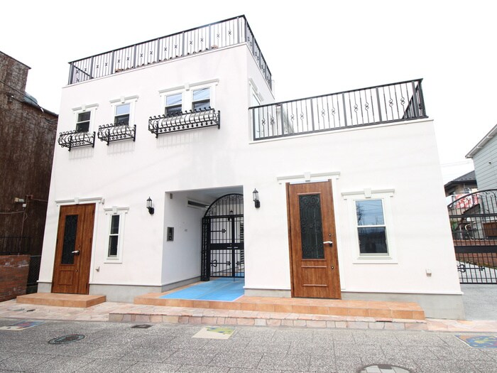 メゾン・ドゥ・レーヴの物件外観写真