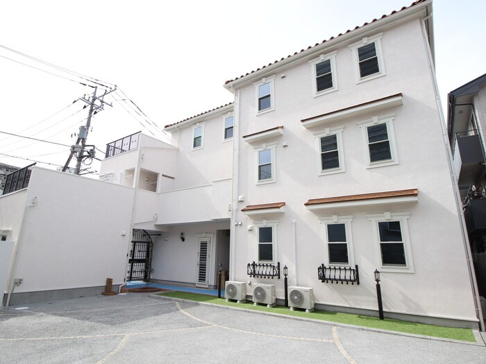 メゾン・ドゥ・レーヴの物件外観写真