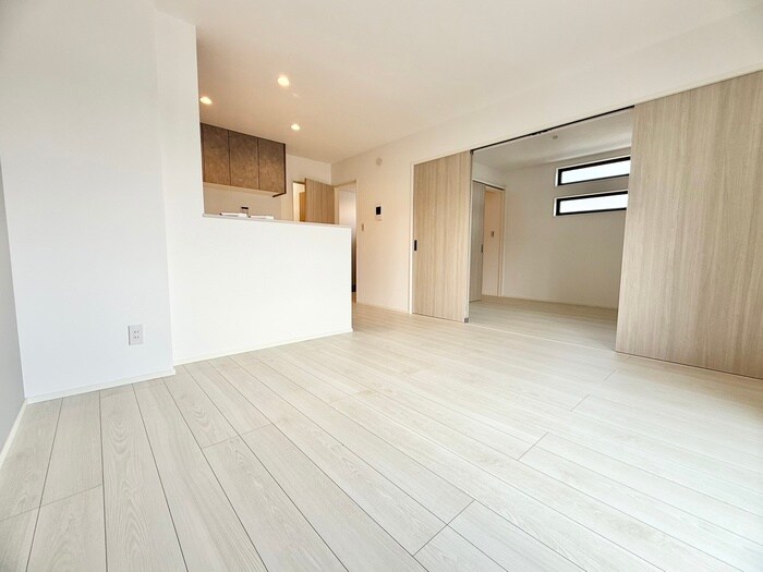 ユニバーサルシティ鈴谷の物件内観写真