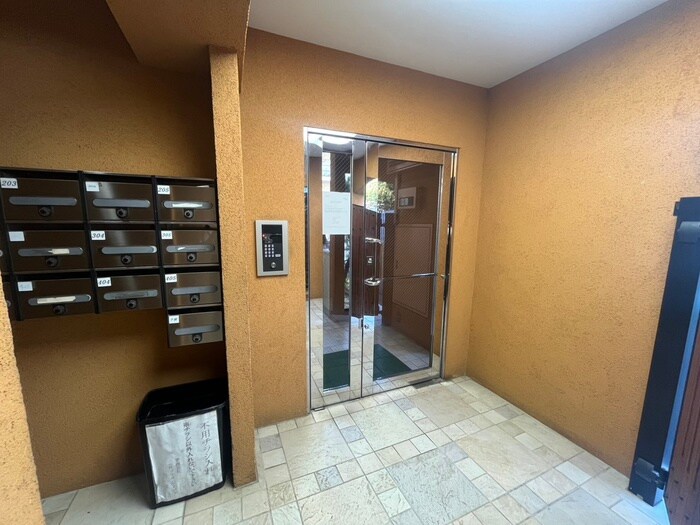 ベルエアー上馬の物件外観写真