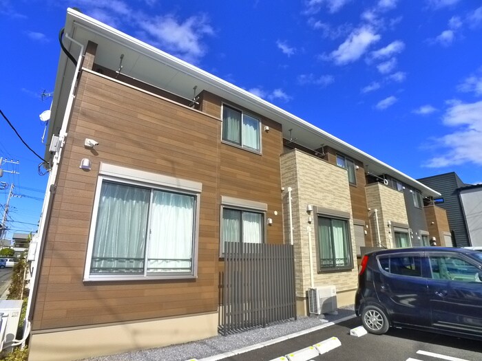 シャインヴィレッジの物件外観写真