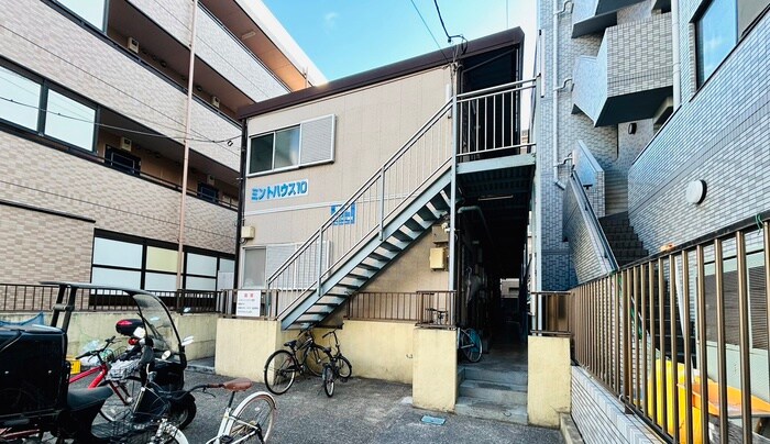 ミントハウス１０の物件外観写真