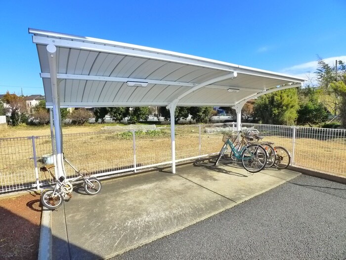 グラン・ウッドAの物件外観写真