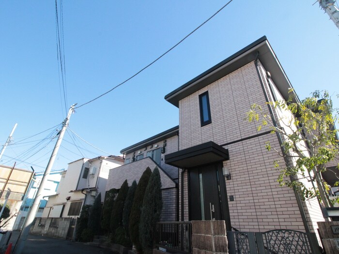 ＣＲＡＳＴＩＮＡ下北沢の物件外観写真