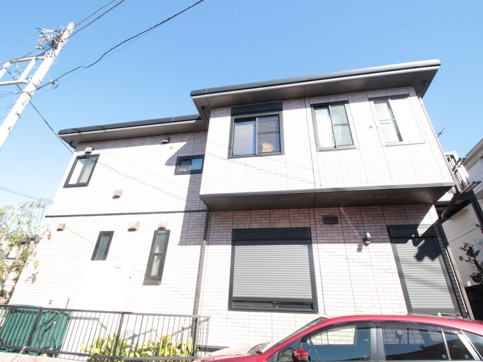 ＣＲＡＳＴＩＮＡ下北沢の物件外観写真