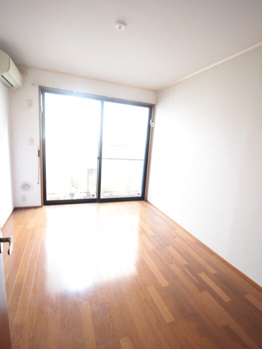 ＣＲＡＳＴＩＮＡ下北沢の物件内観写真