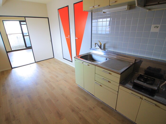 ロイヤルビルの物件内観写真