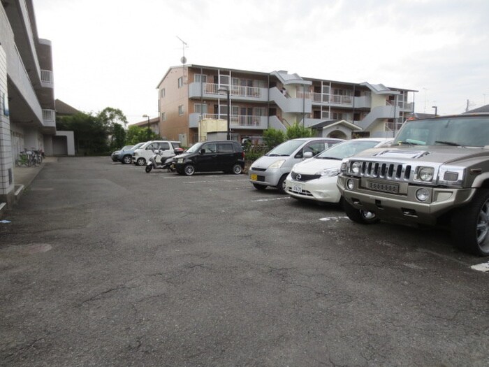 グリ－ンハイム吉澤の物件外観写真