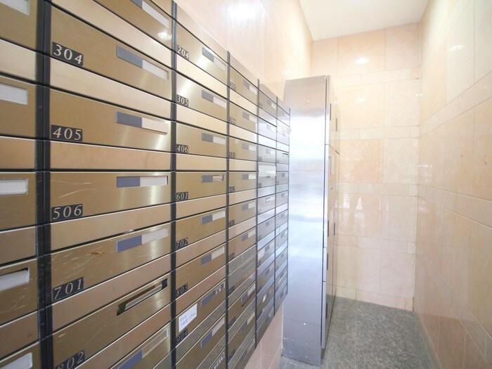 ﾌｧﾐ-ﾙｸﾞﾗﾝ銀座4丁目（1002）の物件外観写真