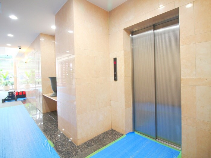 ﾌｧﾐ-ﾙｸﾞﾗﾝ銀座4丁目（1002）の物件外観写真