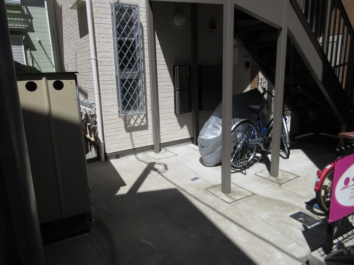 アベニーハウスの物件外観写真