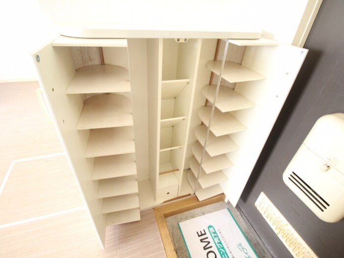 トラリュ－ム第５ホリコシの物件内観写真