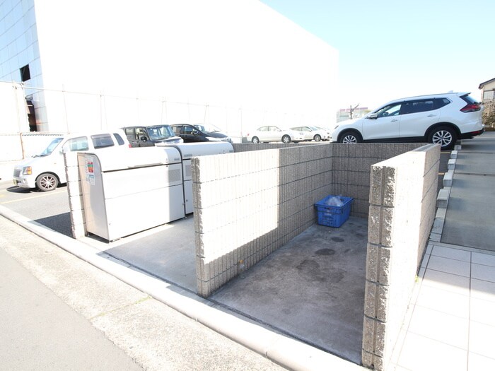 パルク・フルールＡ棟の物件外観写真