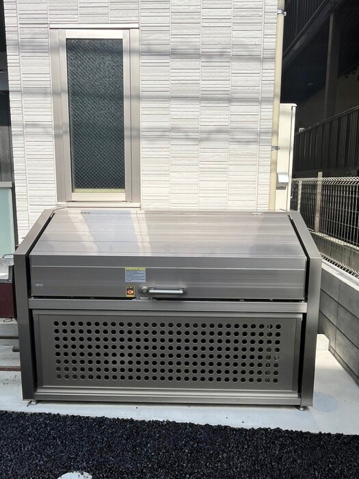 セレスティア西綾瀬の物件外観写真