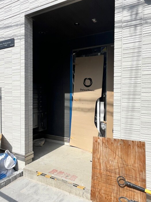 セレスティア西綾瀬の物件外観写真