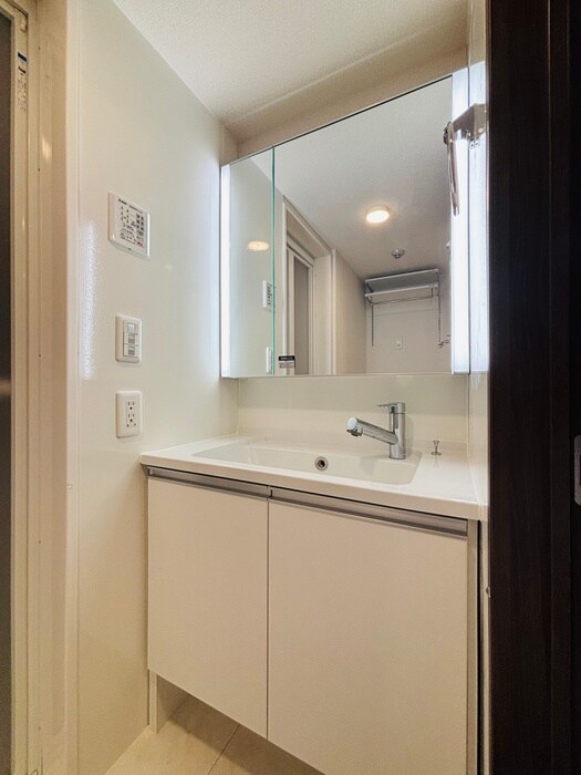 セレスティア西綾瀬の物件内観写真