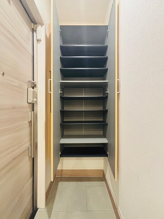 セレスティア西綾瀬の物件内観写真