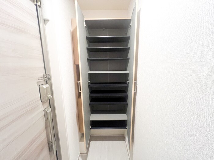 セレスティア西綾瀬の物件内観写真