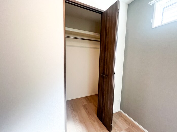 セレスティア西綾瀬の物件内観写真