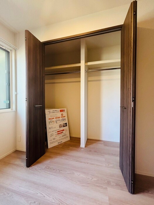 セレスティア西綾瀬の物件内観写真