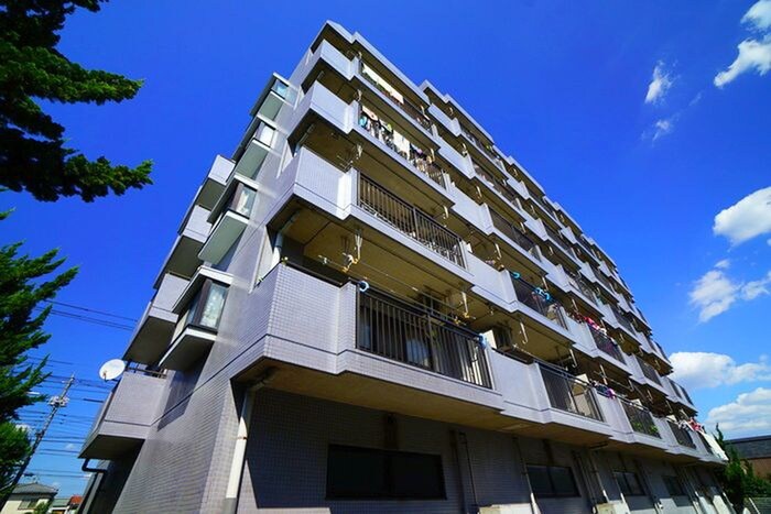 ラフォーレジュン二番館の物件外観写真