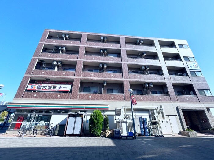 ロッソ・美園の物件外観写真