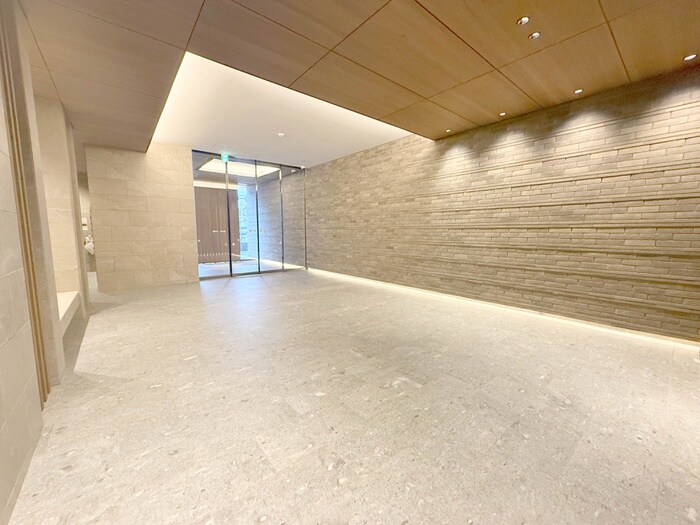 The Wallの物件外観写真