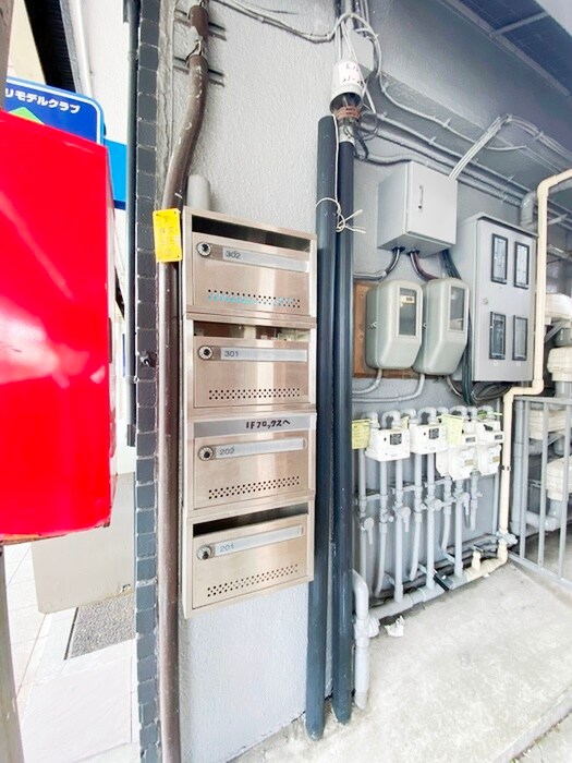 フロックスビルの物件外観写真