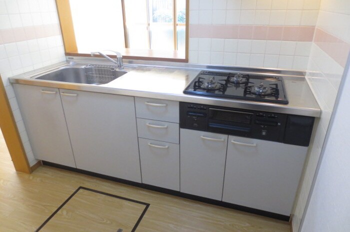 ラックフィル中川Ｂの物件内観写真