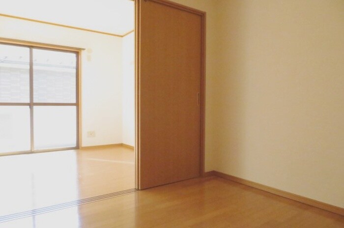 ラックフィル中川Ｂの物件内観写真