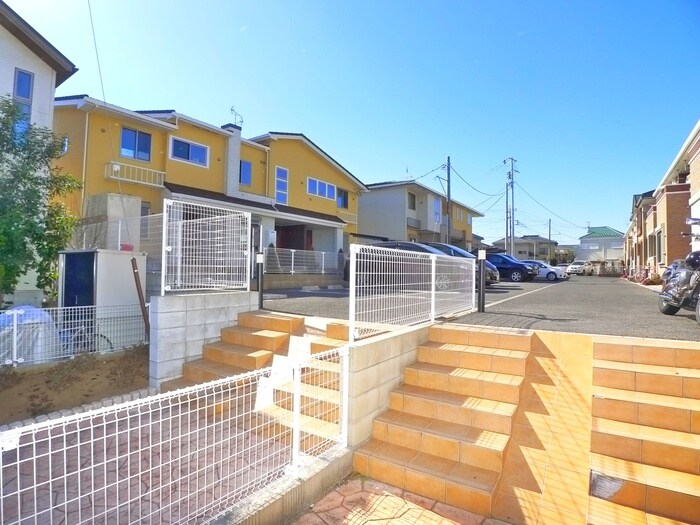 フェアリー・ローズⅢの物件外観写真