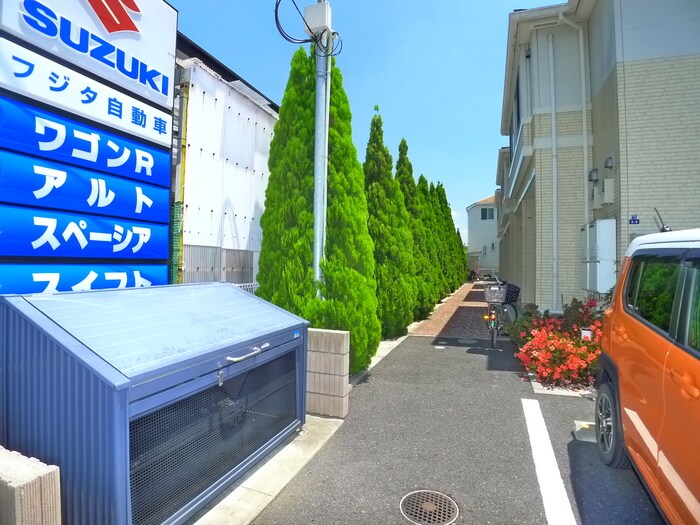 ブランジュ南逆井の物件外観写真