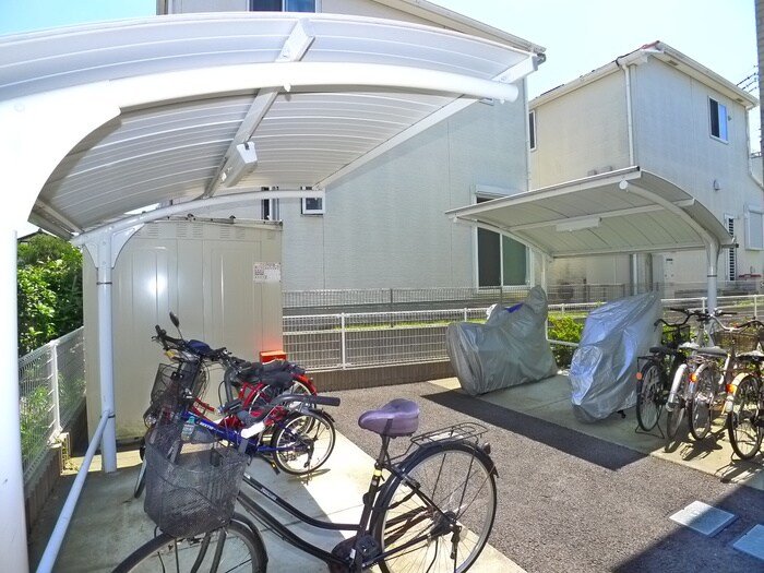 ブランジュ南逆井の物件外観写真