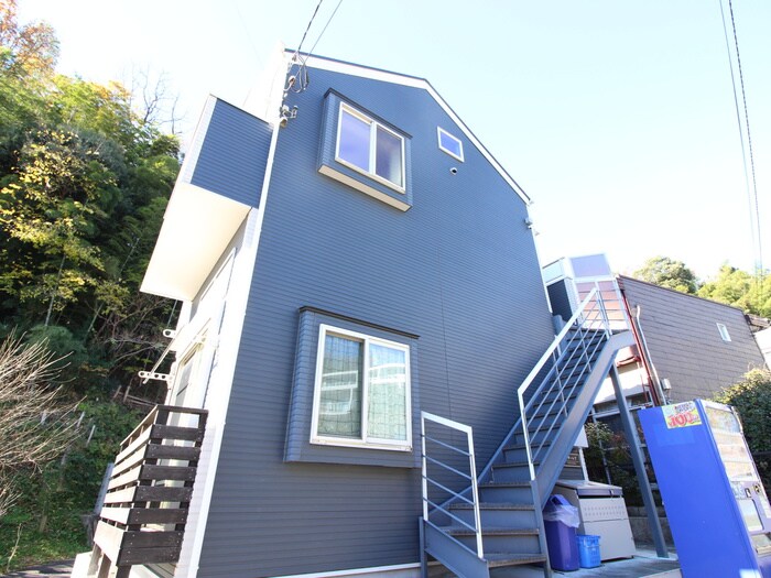 アザ－レ・Tの物件外観写真