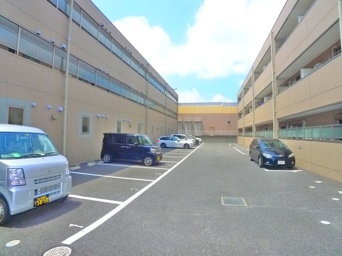 ティアラ緑が丘Ⅲの物件外観写真