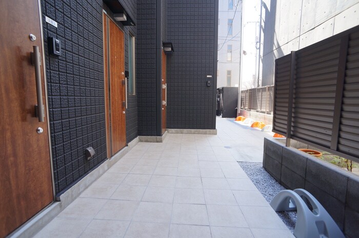 LAVA TOWERの物件外観写真