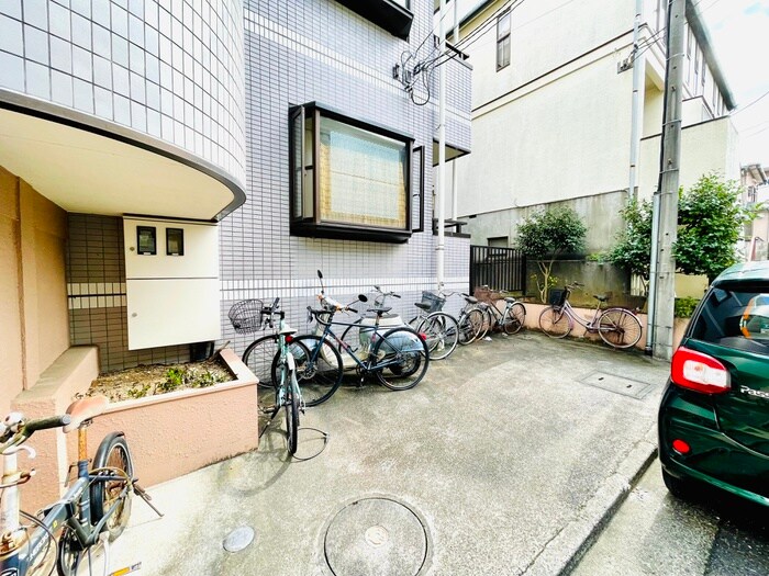 第２百合サロンの物件外観写真